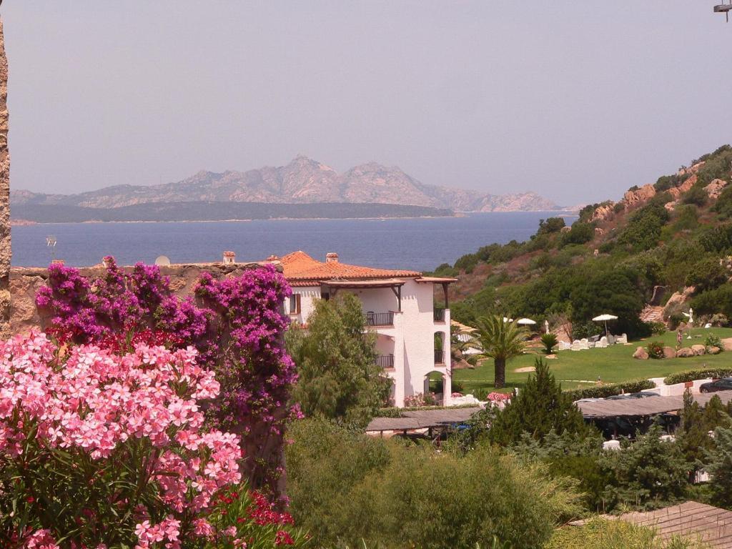 Hotel Olimpia Baja Sardinya Oda fotoğraf